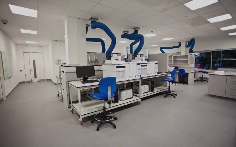 Double Analytical Lab Bench